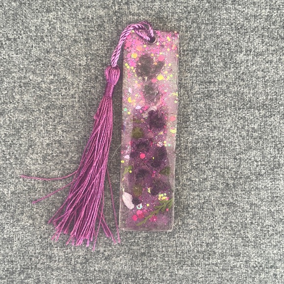 #93 Small Pressed Flower Bookmark - Picture 4 of 7